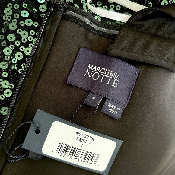 BRAND NEW Marchesa Black One Shoulder Green sequin Degrade Gown - Picture 7 of 7